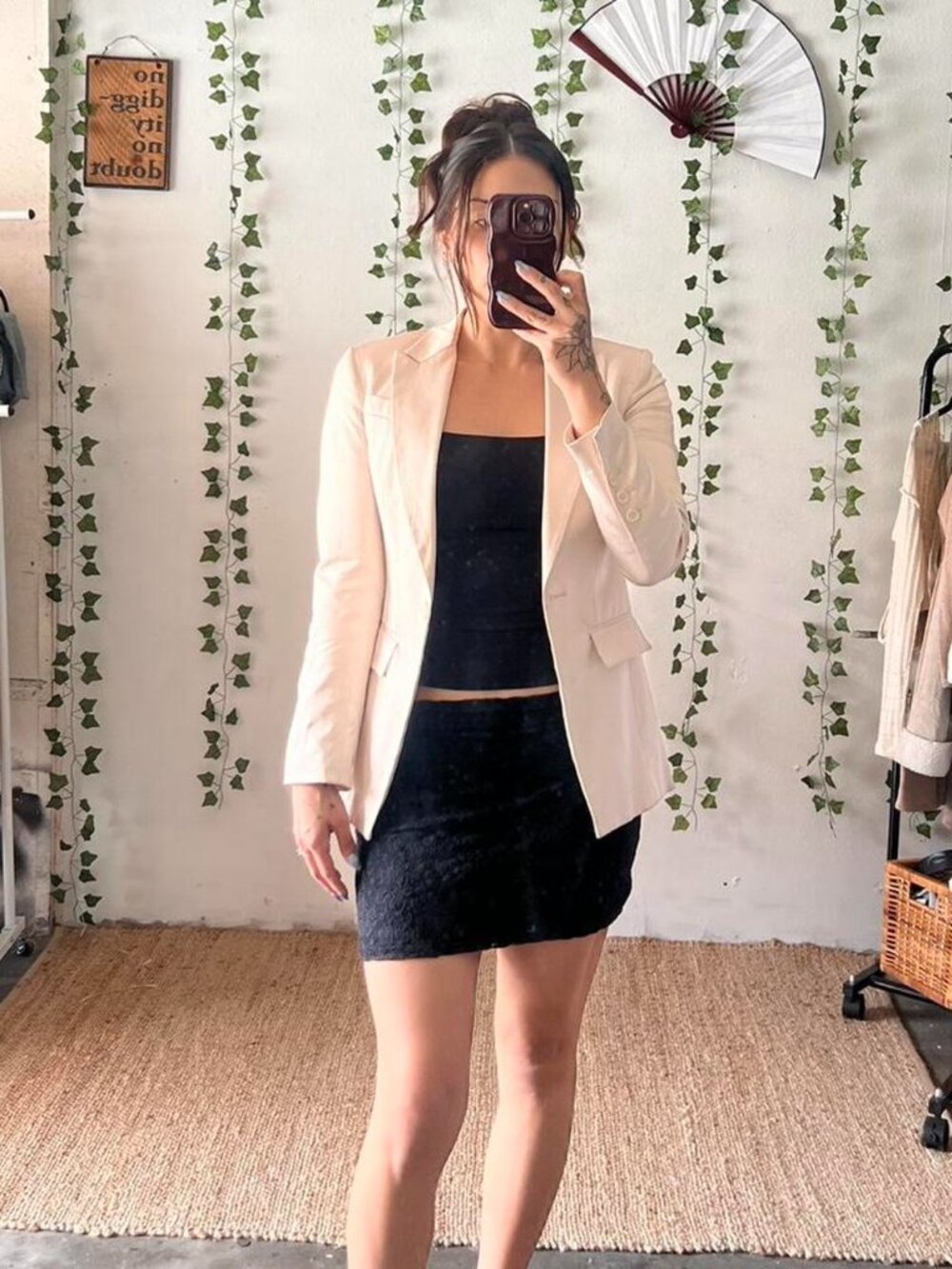 Bebe Cream Satin Tailored Button Blazer – Size 00